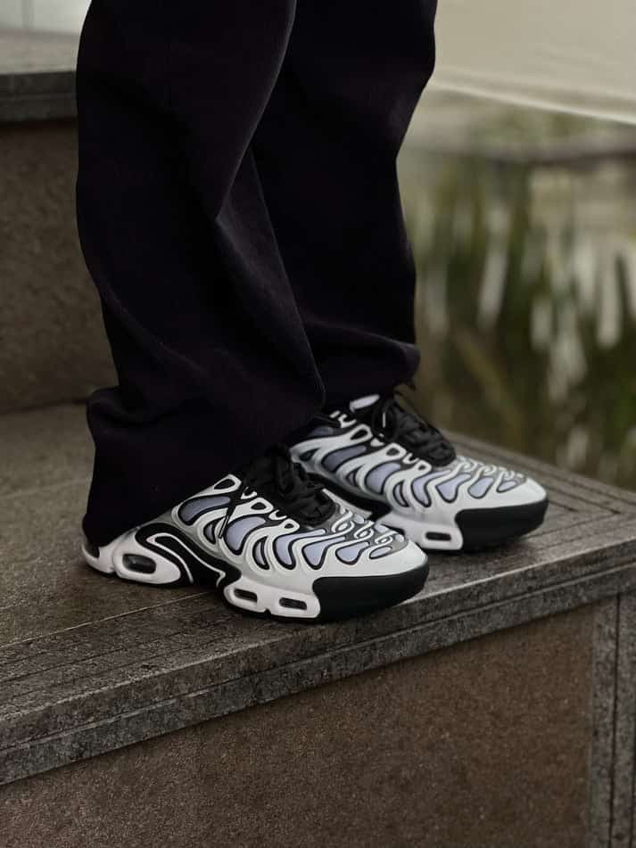 Nike air max plus drift
