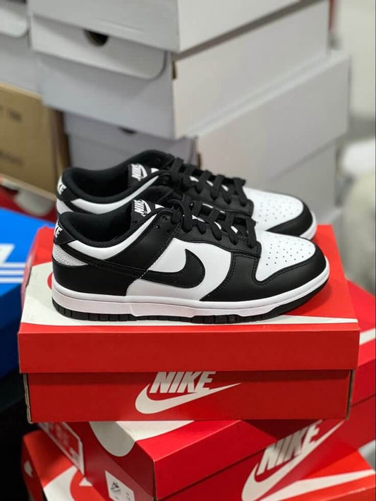 Nike dunk low panda