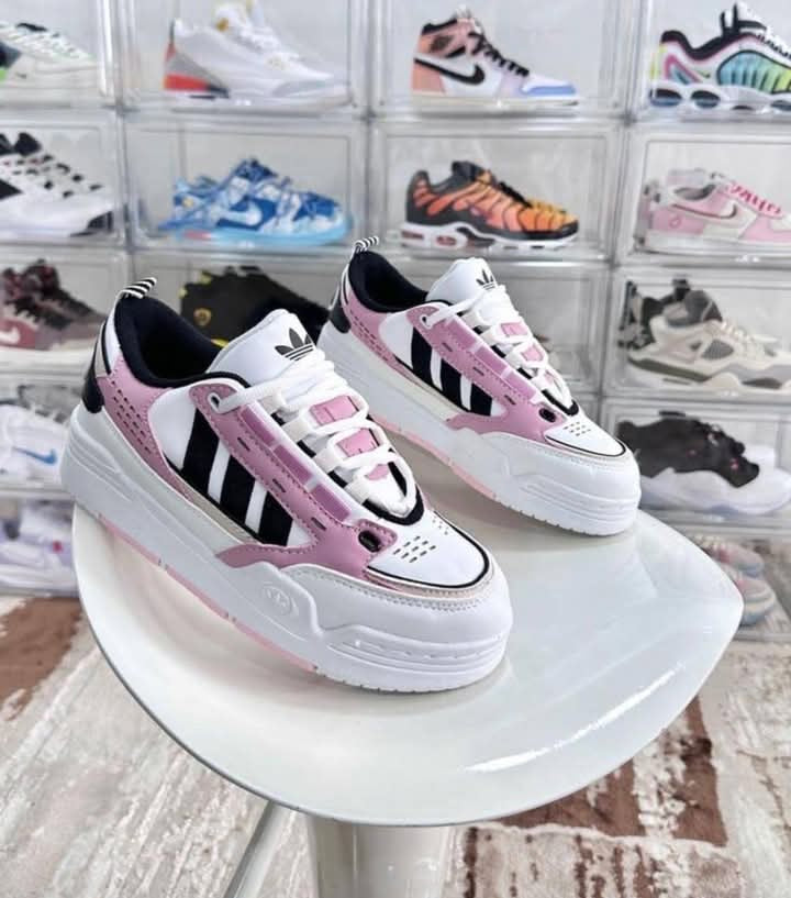 adidas Adi2000